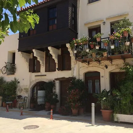 Inn Four Seasons Of Bliss At Sohora *