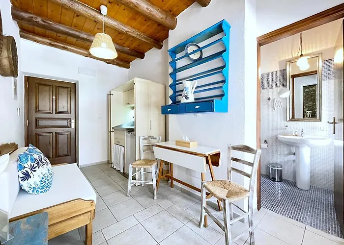 Four Seasons Of Bliss At Sohora * Rethymno (Crete)