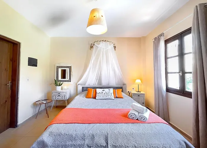 Four Seasons Of Bliss At Sohora Inn Rethymno (Crete)