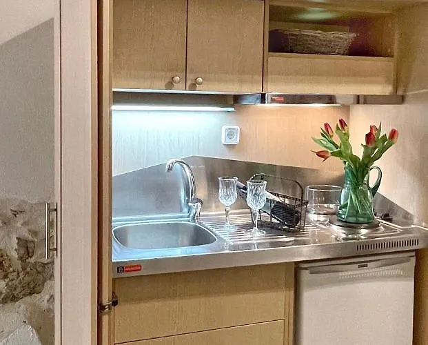 אורחן Four Seasons Of Bliss At Sohora העיירה רתימנו