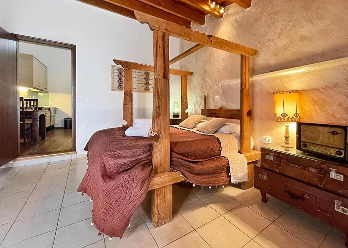 Four Seasons Of Bliss At Sohora העיירה רתימנו