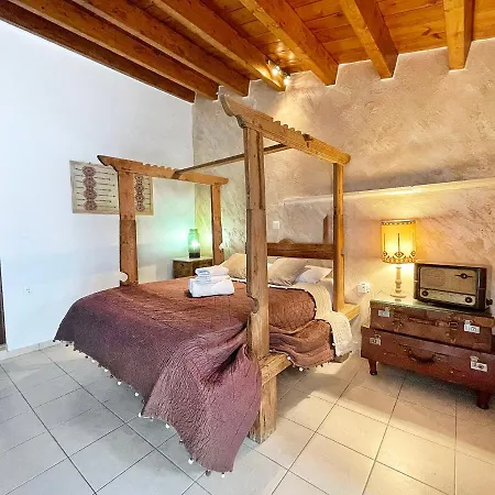 Four Seasons Of Bliss At Sohora Penzion Rethymno